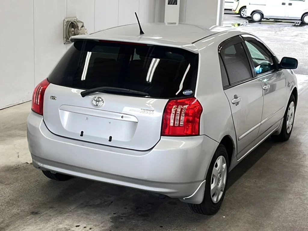Toyota Corolla Runx  с аукциона в Японии