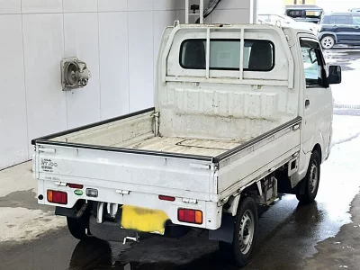 Nissan NT100 Clipper