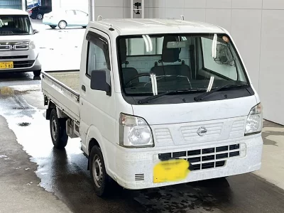 Nissan NT100 Clipper