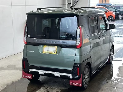 Mitsubishi Delica Mini