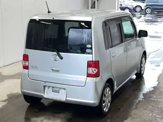 Toyota Pixis Space