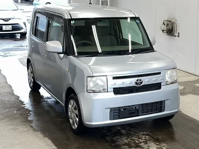 Toyota Pixis Space