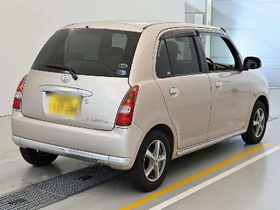 Daihatsu Mira Gino