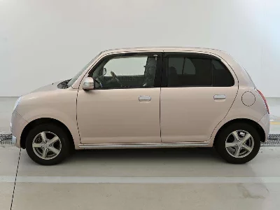 Daihatsu Mira Gino