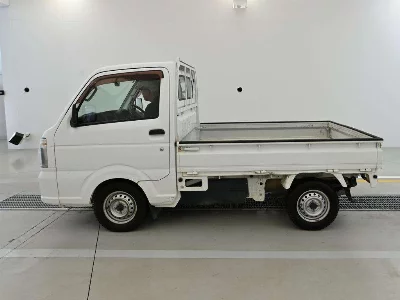 Nissan NT100 Clipper
