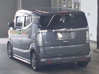 HONDA N-BOX SLASH