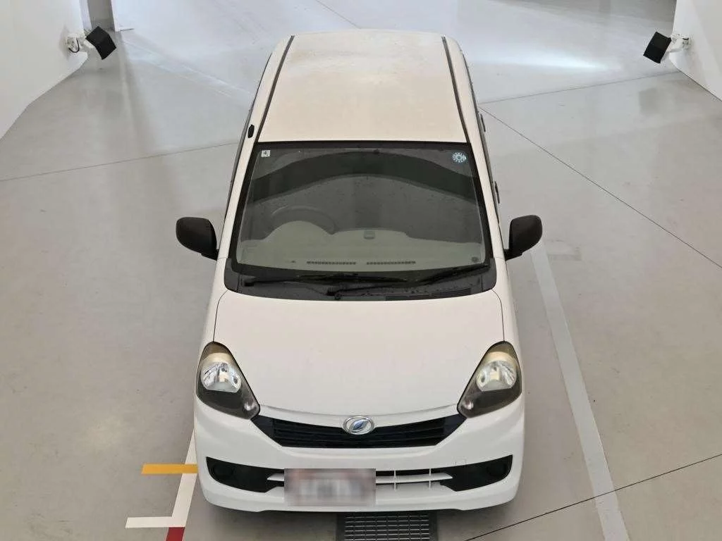 Daihatsu Mira e:S  с аукциона в Японии