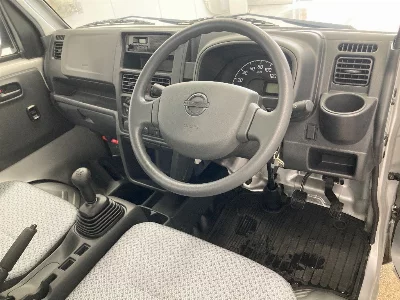 Nissan NT100 Clipper
