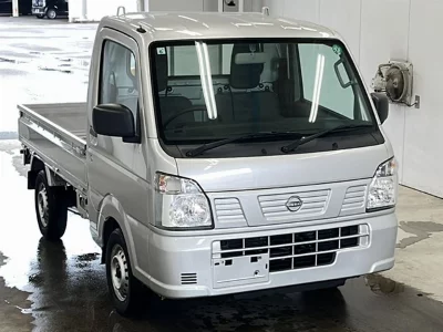 Nissan NT100 Clipper