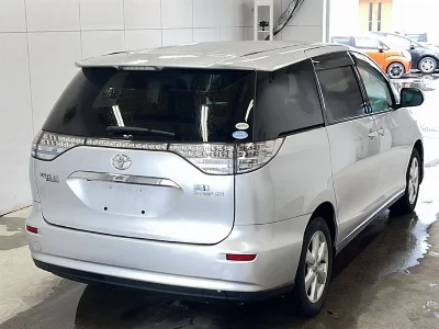 Статистика аукционов Toyota Estima Hybrid