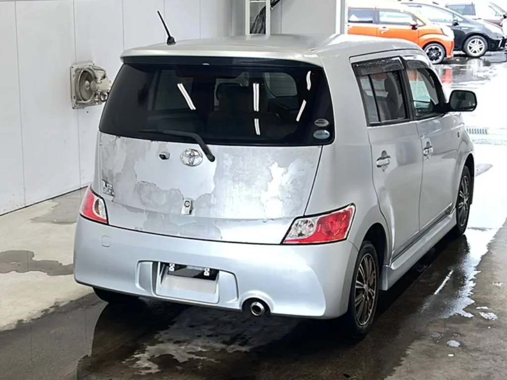 Toyota bB  с аукциона в Японии
