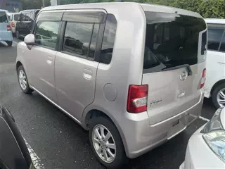 Toyota Pixis Space