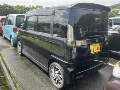 Suzuki Spacia Custom