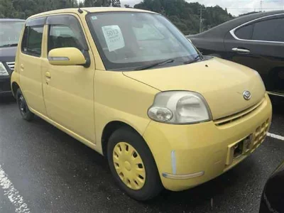 Daihatsu Esse