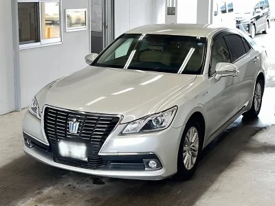 Toyota CROWN HYBRID