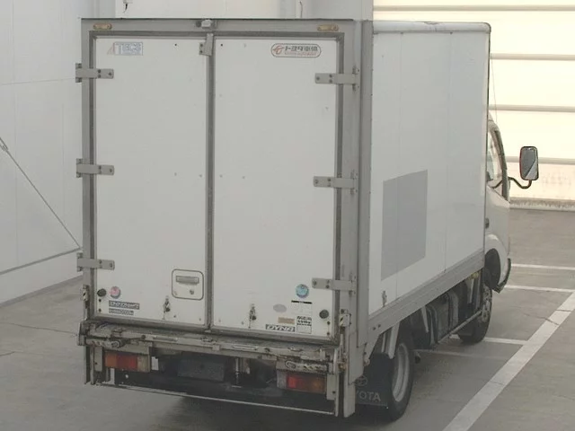 Toyota Dyna  с аукциона в Японии
