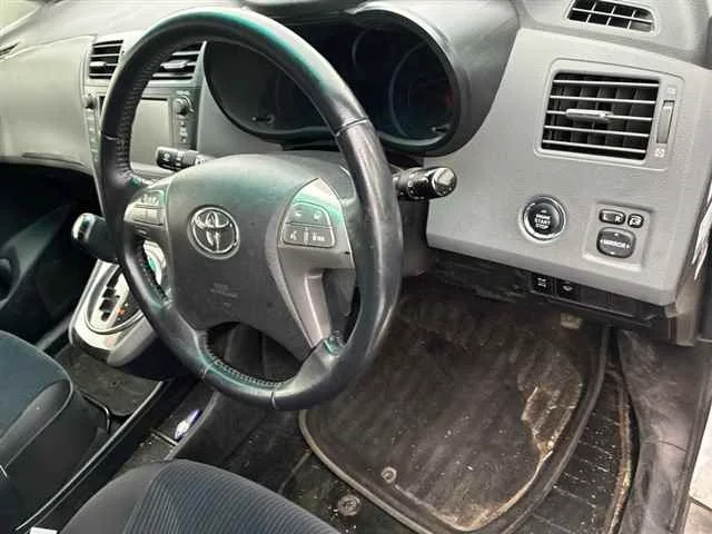Toyota Mark X Zio  с аукциона в Японии
