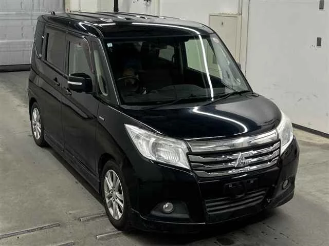 Mitsubishi Delica D:2  с аукциона в Японии