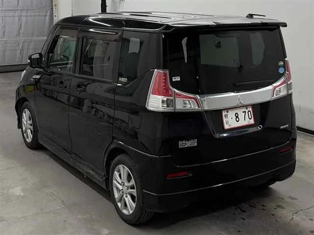 Mitsubishi Delica D:2  с аукциона в Японии