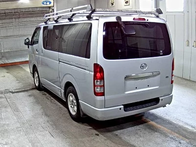 Toyota HiAce Van