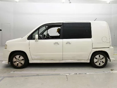 Honda Mobilio Spike