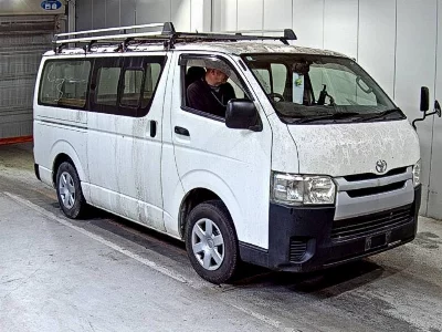 Toyota HiAce Van