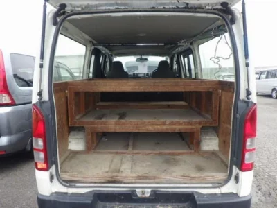 Toyota HiAce Van
