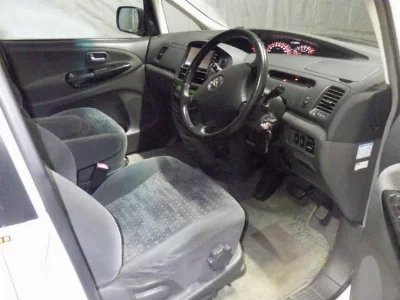Toyota ESTIMA L