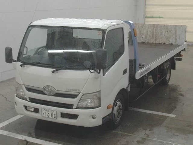 Toyota ToyoAce  с аукциона в Японии