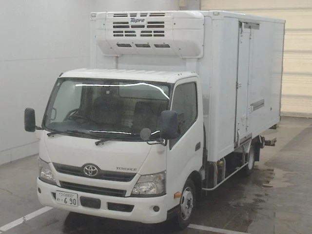 Toyota ToyoAce  с аукциона в Японии