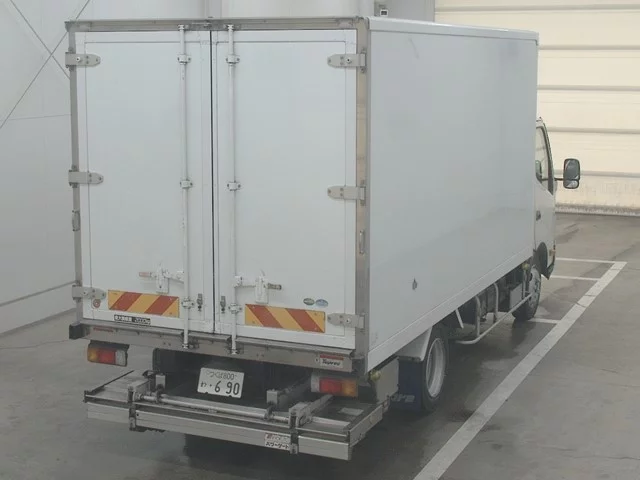 Toyota ToyoAce  с аукциона в Японии