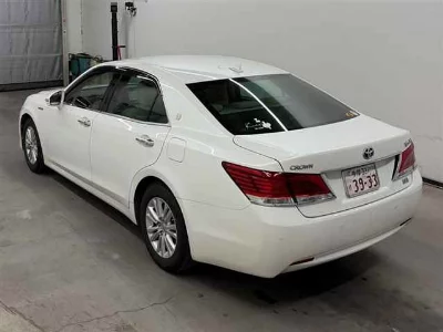 Toyota CROWN HYBRID