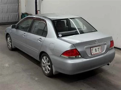 Mitsubishi Lancer Cedia