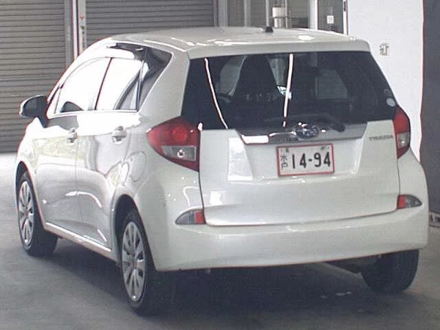 Subaru Trezia  с аукциона в Японии