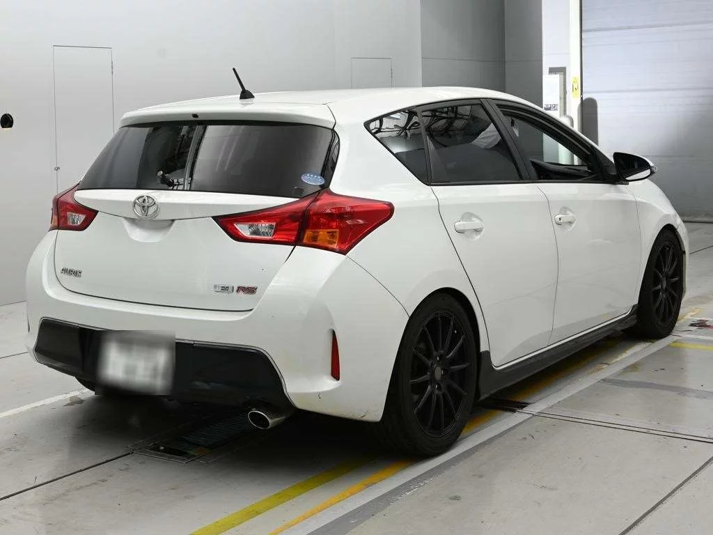 Toyota Auris  с аукциона в Японии