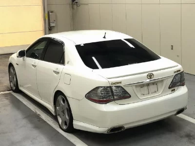 Toyota CROWN HYBRID
