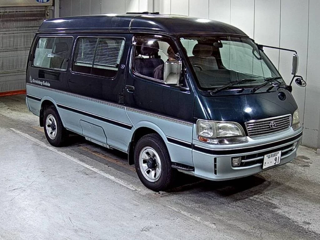 Toyota HiAce  с аукциона в Японии