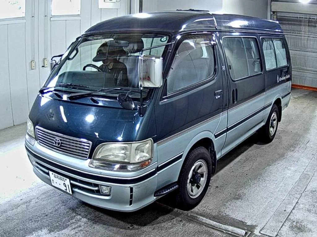 Toyota HiAce  с аукциона в Японии