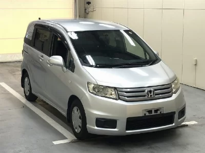 Honda Freed Spike