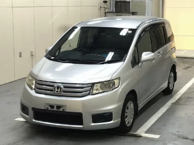Honda Freed Spike