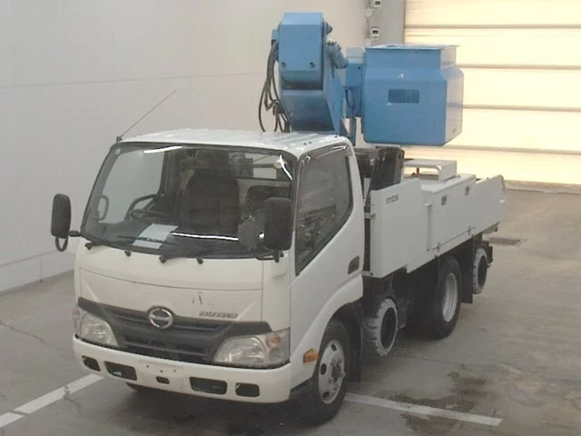 Hino Dutro  с аукциона в Японии