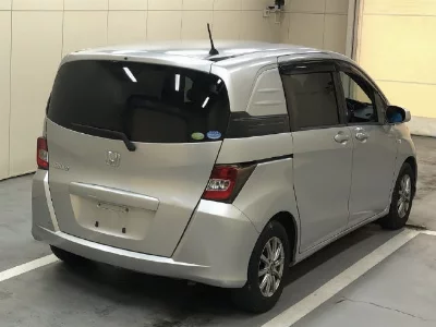 Honda Freed Spike