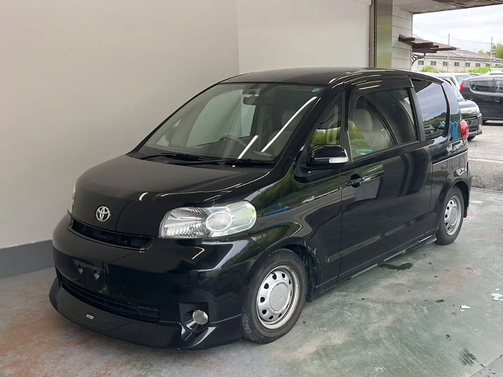 Toyota Porte  с аукциона в Японии