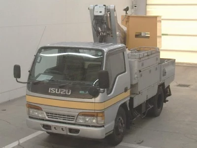 Isuzu Elf