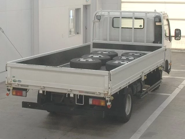 Hino Dutro  с аукциона в Японии