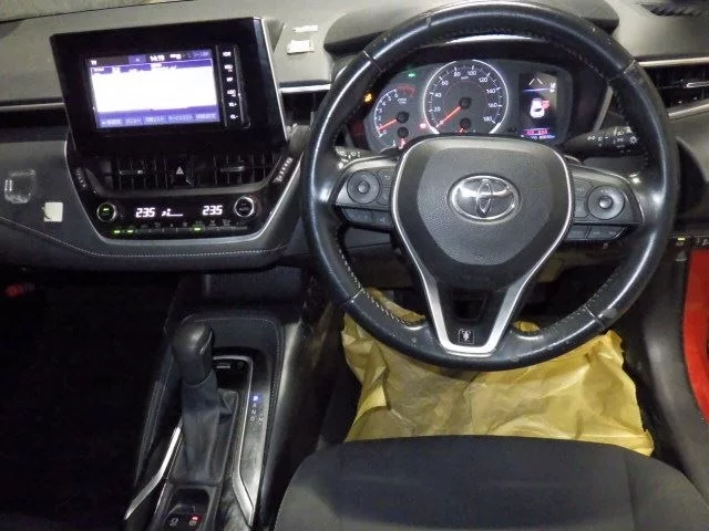 Toyota Corolla Hatchback  с аукциона в Японии