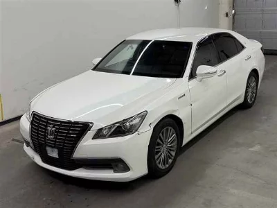 Toyota CROWN HYBRID