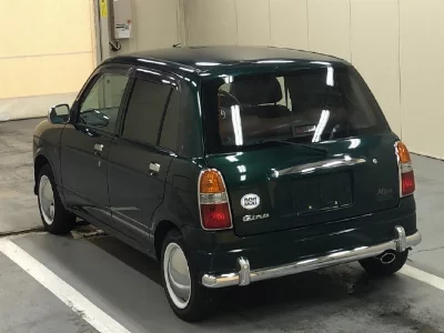 Daihatsu Mira Gino
