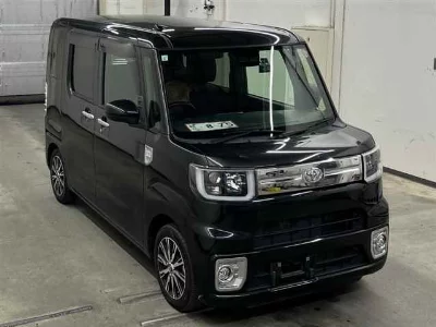 Toyota Pixis Mega