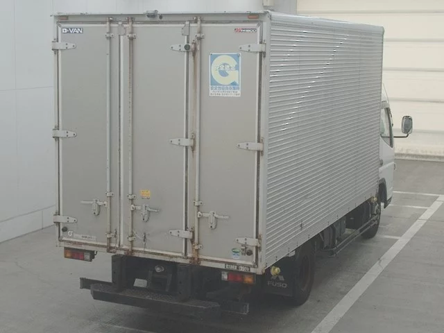 Mitsubishi Fuso Canter  с аукциона в Японии